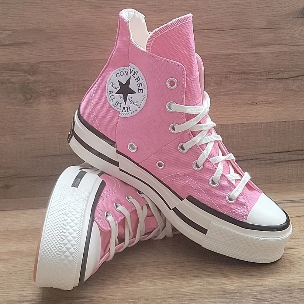 Converse Women's Pink High-Top Sneakers. brand new in the box no lid authentic